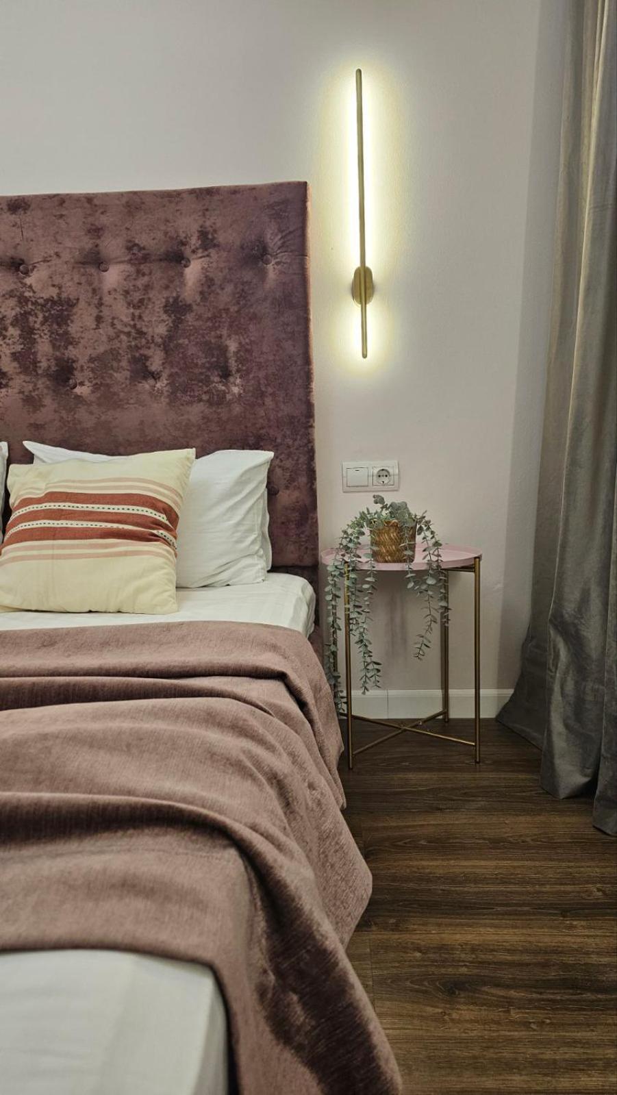 Soft Pink Apartment Moukatcheve Extérieur photo